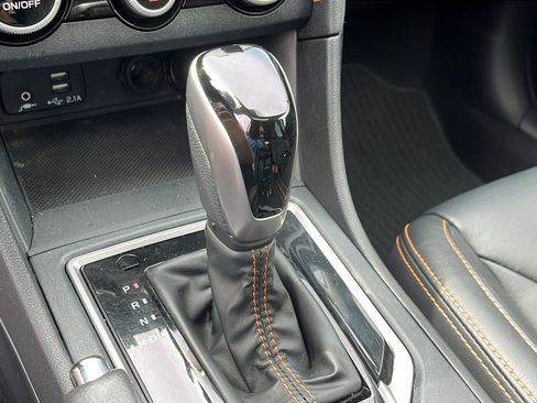 Certified 2022 Subaru Crosstrek 2.5i Limited w/ Moonroof Package 2 image 18