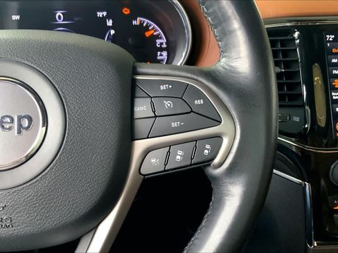 Used 2021 Jeep Grand Cherokee Overland AWD/4WD image 25