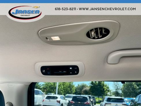 Used 2023 Chrysler Pacifica Touring-L FWD image 20