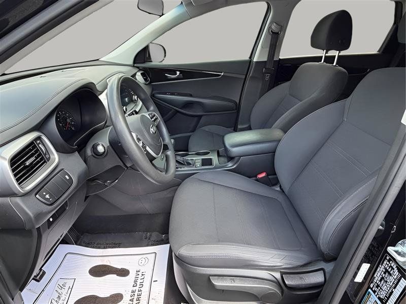 Used 2020 Kia Sorento FWD V6 image 16