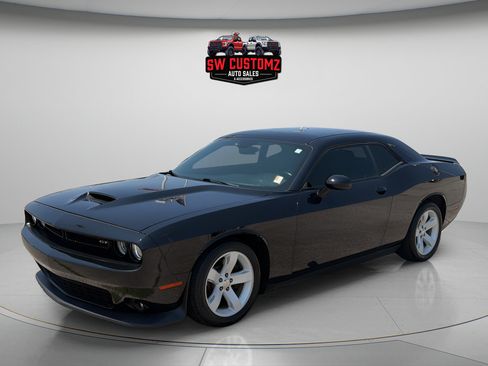 Used 2021 Dodge Challenger GT RWD image 3