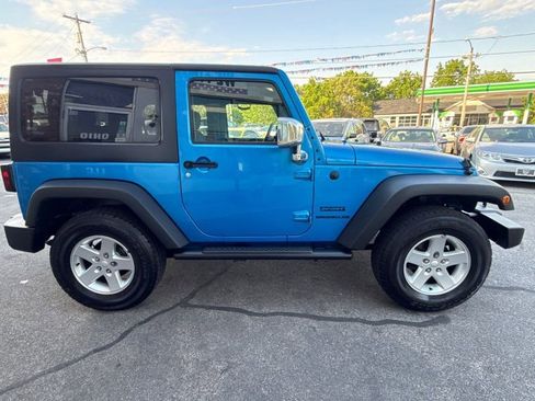Used 2015 Jeep Wrangler Sport w/ Quick Order Package 24S AWD/4WD image 4