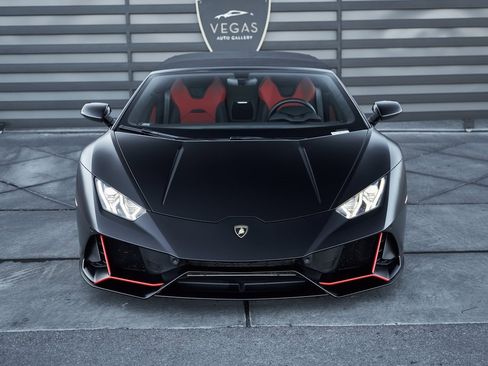 Used 2024 Lamborghini Huracan EVO image 16