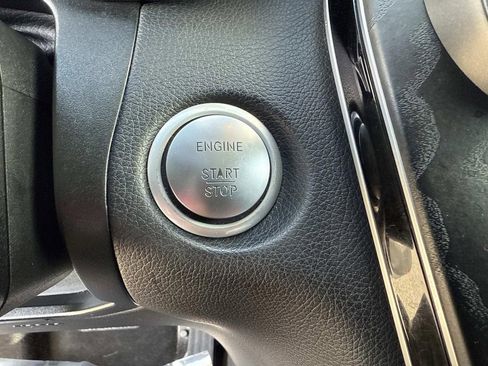 Used 2018 Mercedes-Benz GLC 300 image 34