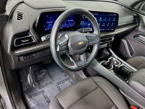 Certified 2024 Chevrolet Traverse LT image 11