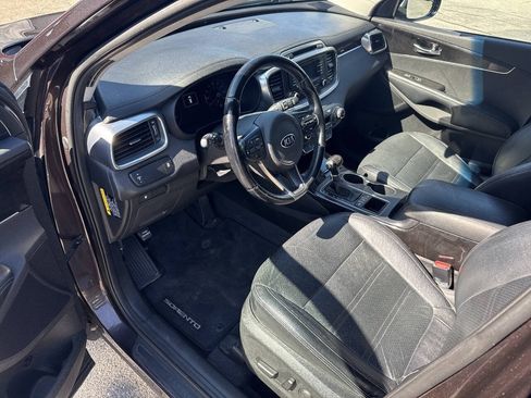 Used 2016 Kia Sorento EX AWD/4WD image 11
