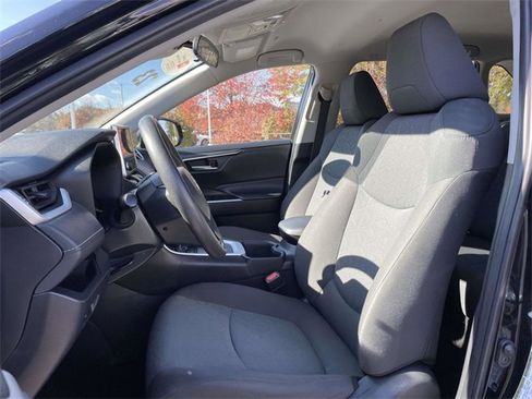 Used 2023 Toyota RAV4 XLE image 19