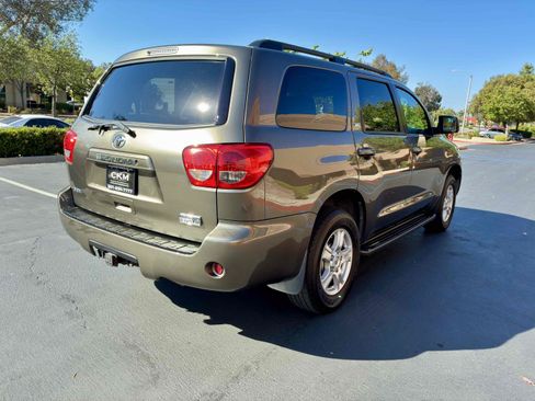 Used 2008 Toyota Sequoia SR5 RWD image 8