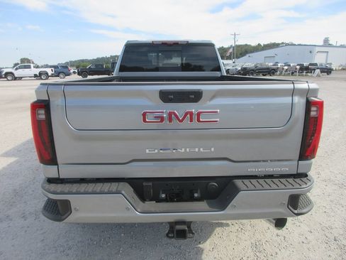 New 2026 GMC Sierra 3500 Denali w/ Denali Reserve Package AWD/4WD image 5