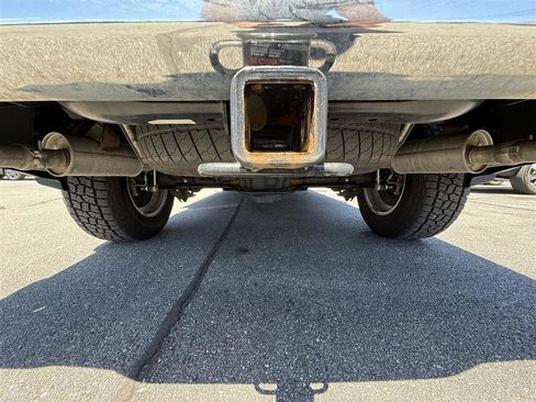 Used 2024 RAM 1500 Laramie AWD/4WD image 18