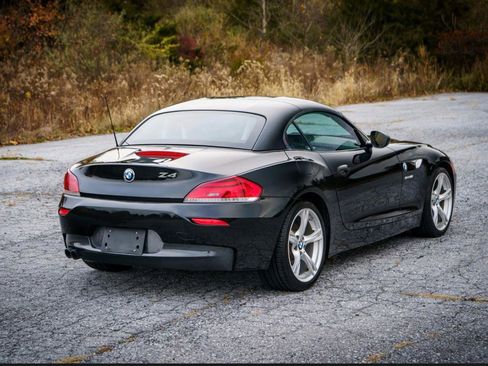 Used 2013 BMW Z4 sDrive28i image 11