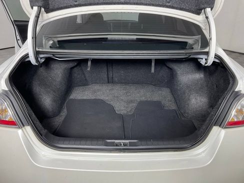 Used 2014 Nissan Altima 2.5 SV w/ Convenience Package FWD image 10