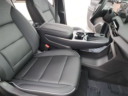 New 2026 Buick Enclave Sport Touring w/ Power Package FWD image 10