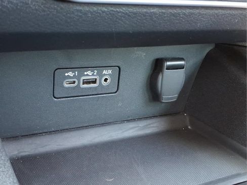 Used 2025 Nissan Altima 2.5 SV FWD image 16