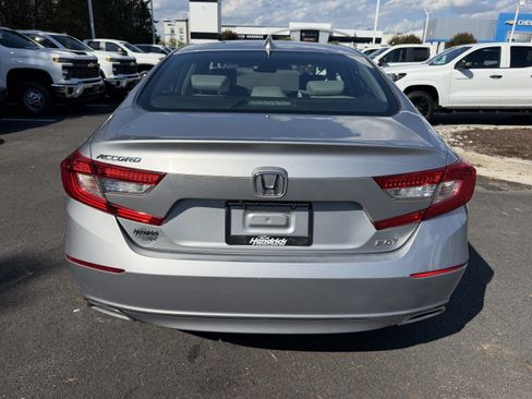 Used 2018 Honda Accord EX-L image 9
