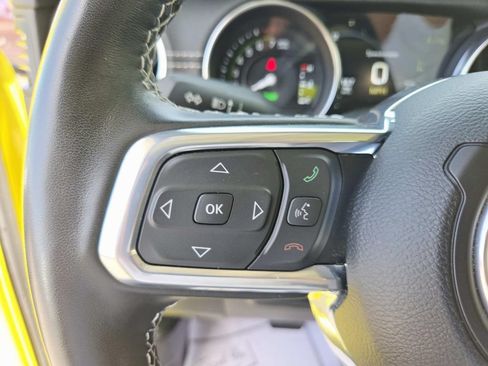 Used 2023 Jeep Wrangler Unlimited Sahara w/ Cold Weather Group AWD/4WD image 23