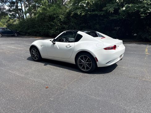Used 2021 MAZDA MX-5 Miata RF Grand Touring RWD image 7