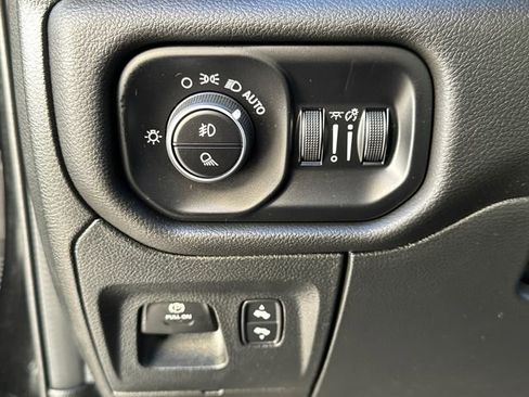 Certified 2025 RAM 1500 Big Horn image 28