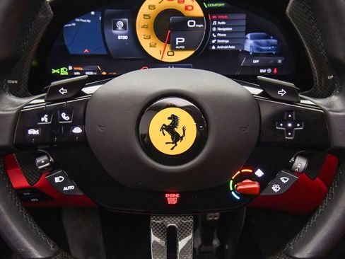 Used 2024 Ferrari Roma Spider image 41