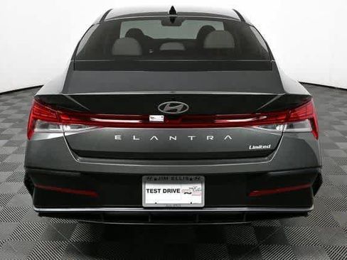 New 2026 Hyundai Elantra Limited image 11
