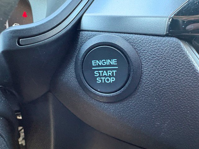 Used 2025 Ford Escape Active AWD/4WD image 18