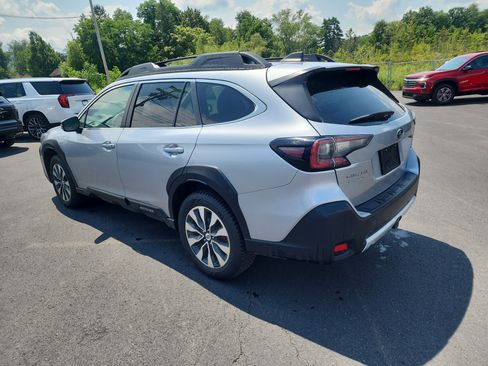 Used 2024 Subaru Outback Limited XT AWD/4WD image 6