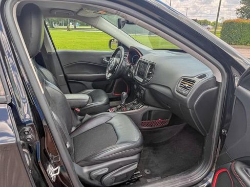Used 2018 Jeep Compass Trailhawk w/ Cold Weather Group AWD/4WD image 22