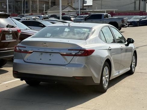 Used 2025 Toyota Camry LE FWD image 4