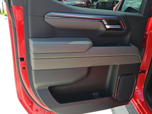 Used 2023 Chevrolet Silverado 1500 ZR2 w/ Technology Package image 24