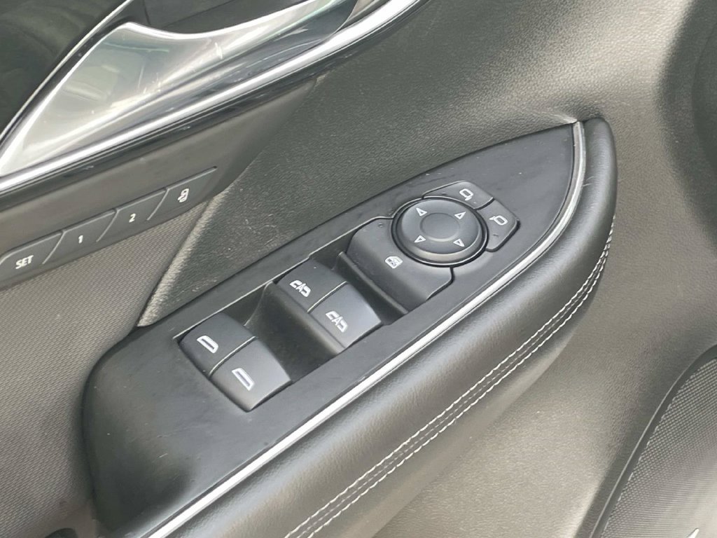 Used 2024 Buick Envision Preferred AWD/4WD image 15