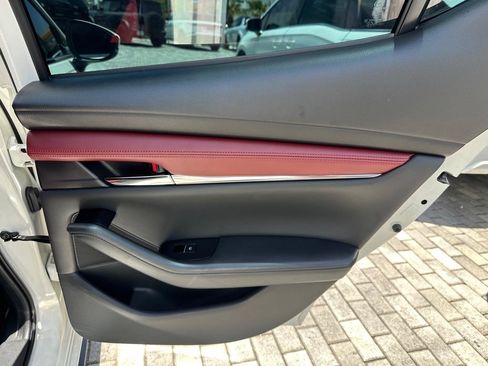 Used 2021 MAZDA MAZDA3 s FWD image 26