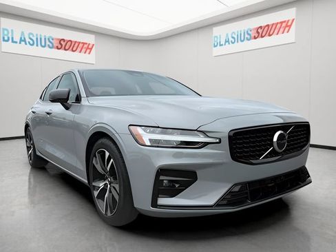Used 2024 Volvo S60 B5 Core AWD/4WD image 1