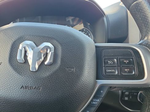 Used 2022 RAM 2500 Big Horn AWD/4WD image 11