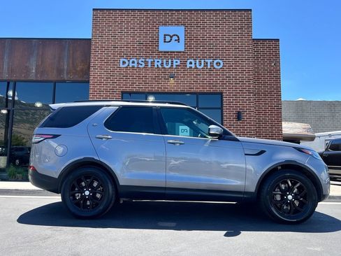 Used 2020 Land Rover Discovery SE AWD/4WD image 7