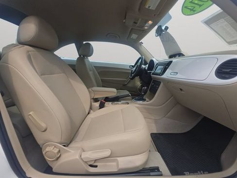 Used 2014 Volkswagen Beetle TDI FWD image 15