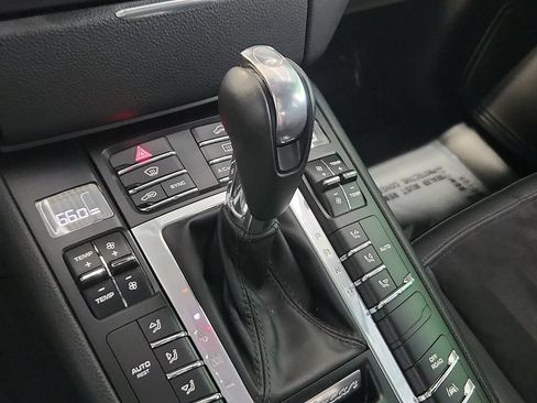 Used 2018 Porsche Macan AWD/4WD image 14