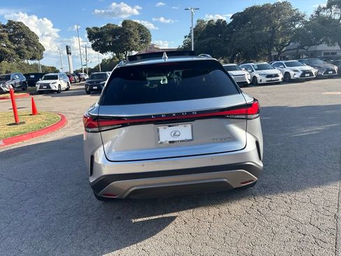 Used 2023 Lexus RX 350 Premium Plus w/ Cold Area Package FWD image 4