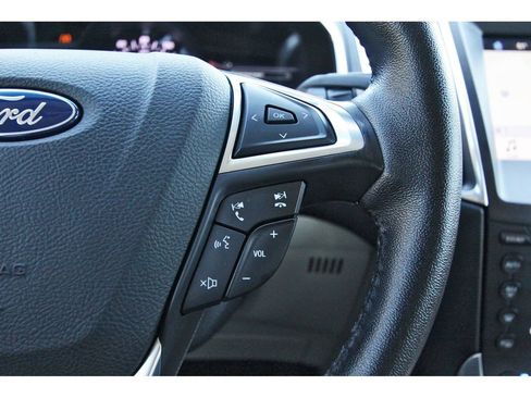 Used 2019 Ford Edge Titanium w/ Equipment Group 301A image 18