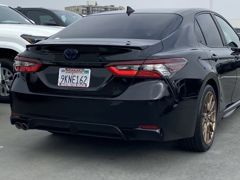 Certified 2024 Toyota Camry SE w/ Convenience Package image 4