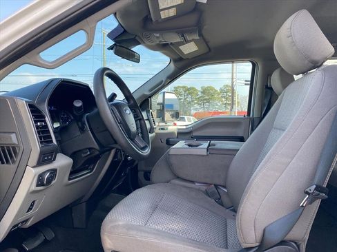 Used 2020 Ford F250 XLT w/ XLT Premium Package image 13