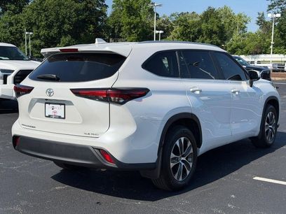 Used 2024 Toyota Highlander XLE