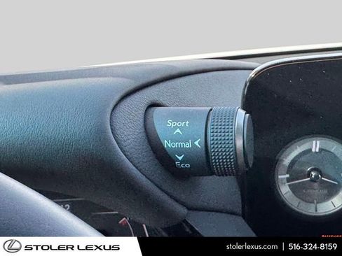 Used 2024 Lexus ES 350 w/ Premium Package image 27
