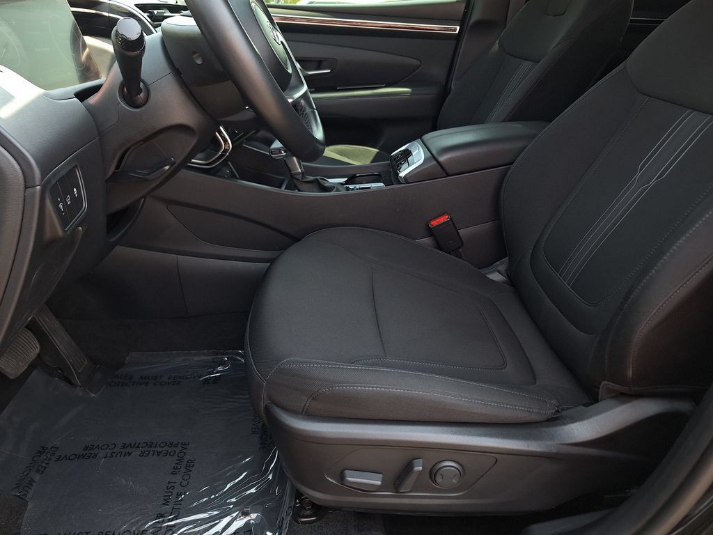 Certified 2022 Hyundai Tucson SEL w/ Convenience Package FWD image 11
