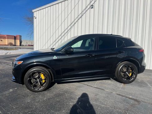 Used 2020 Alfa Romeo Stelvio Quadrifoglio image 25