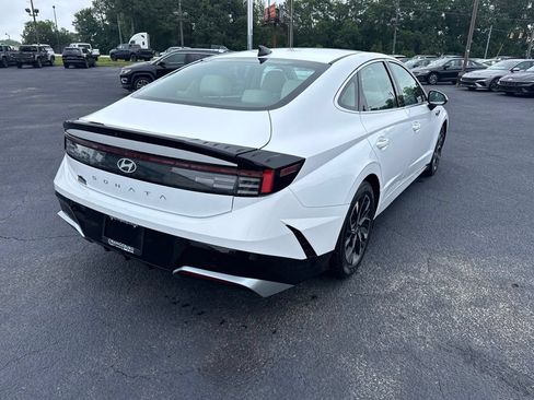 Used 2025 Hyundai Sonata SEL FWD image 3