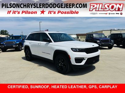 Used 2023 Jeep Grand Cherokee Limited w/ Black Appearance Package