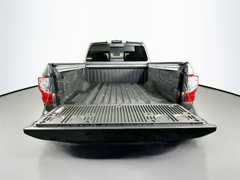 Used 2024 Nissan Titan SV w/ SV Convenience Package image 31