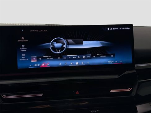 New 2026 BMW 530i xDrive w/ Premium Package AWD/4WD image 30