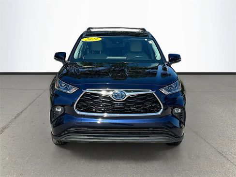 Used 2021 Toyota Highlander Limited image 2