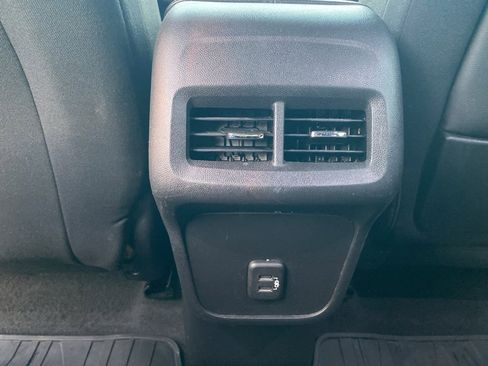 Used 2022 GMC Terrain SLE w/ Elevation Edition image 29